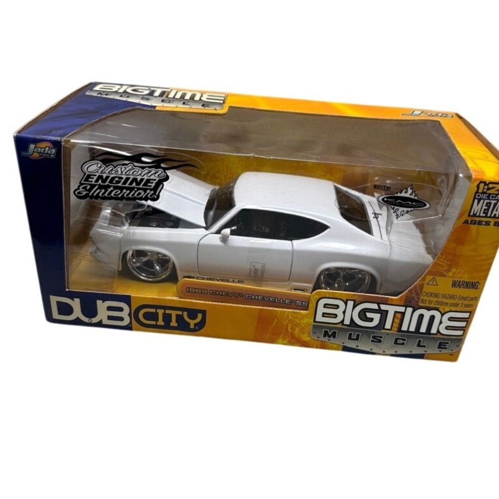 Jada Toys Bigtime Muscle Dub City 1969 Chevy Chevelle SS White 1:24 Diecast Car